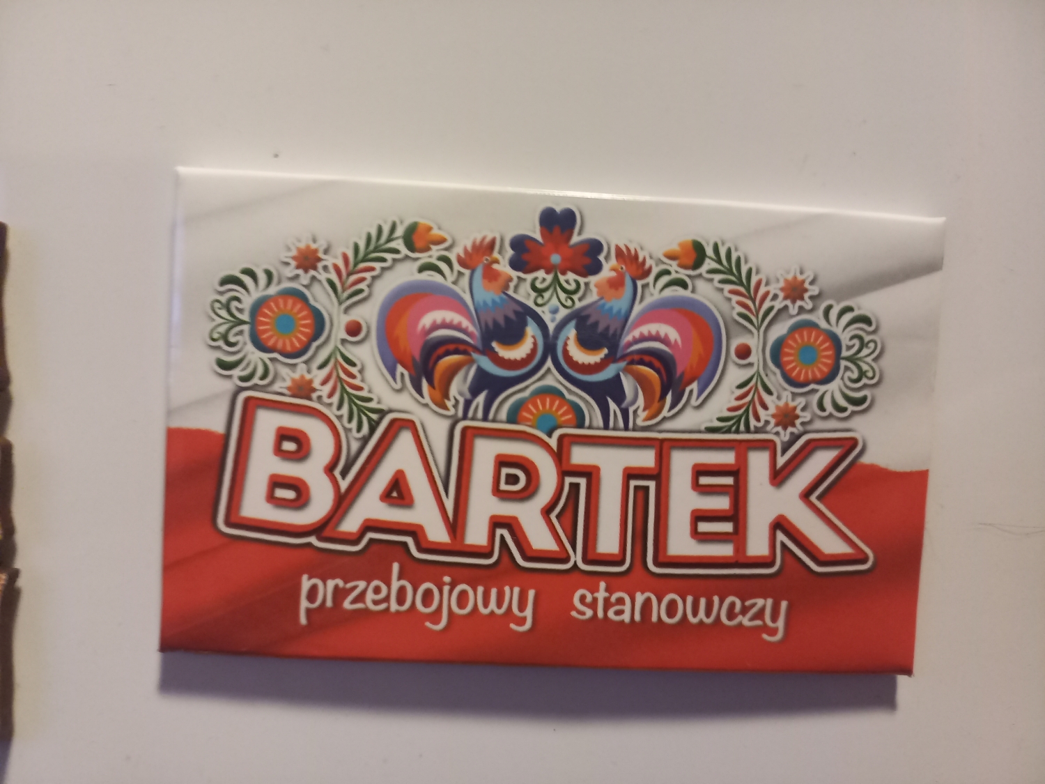 Bardzo elegancki, imienny magnes. Wiejskie, swojskie ornamenty i czcionka zrobiona w WordArt