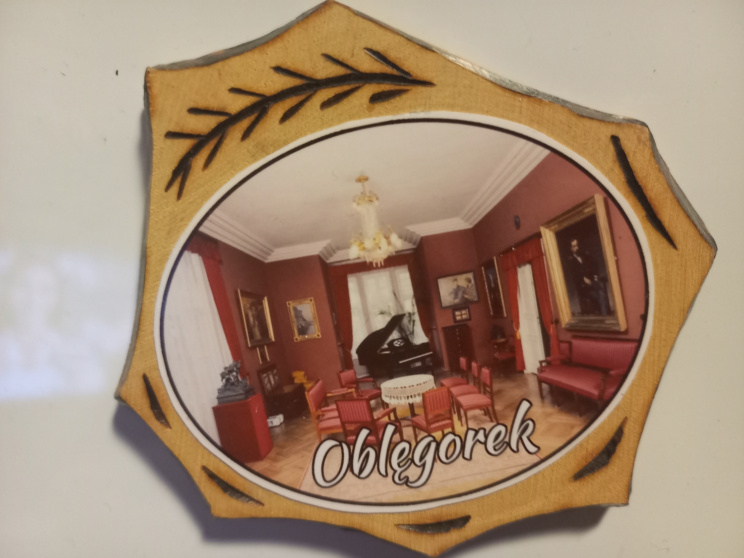 Ten magnes wywołuje bardzo dużo pytań. Czym jest Oblęgorek? Gdzie jest Oblęgorek? O co chodzi z fortepianem ?