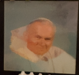 Magnes z Papieżem Polakiem, który ma strukturę holograficzną i pod innym kątem zmienia się w Kremówkę !